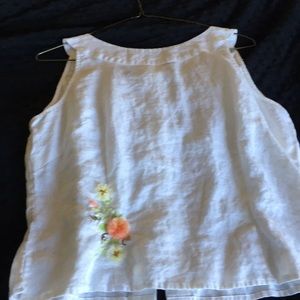 Linen sleeveless blouse